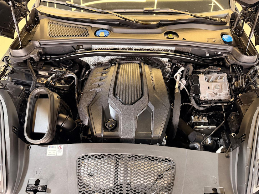 Foto do veículo PORSCHE MACAN  2.0 TURBO 2022 37.100 KM 419.900,00