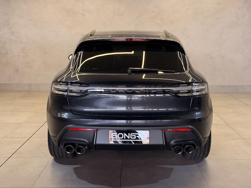 Foto do veículo PORSCHE MACAN  2.0 TURBO 2022 37.100 KM 419.900,00