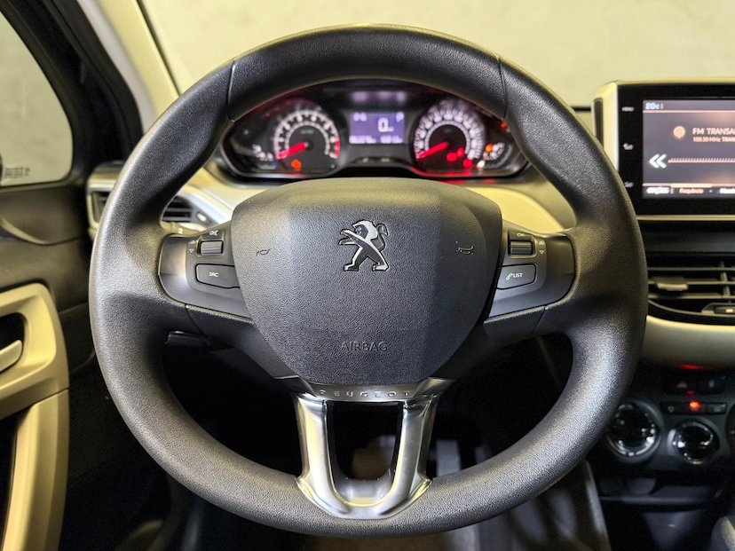 Foto do veículo PEUGEOT 2008  ALLURE EAT6 2021 60.075 KM 67.900,00