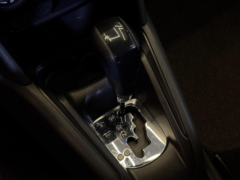 Foto do veículo PEUGEOT 2008  ALLURE EAT6 2021 60.075 KM 67.900,00