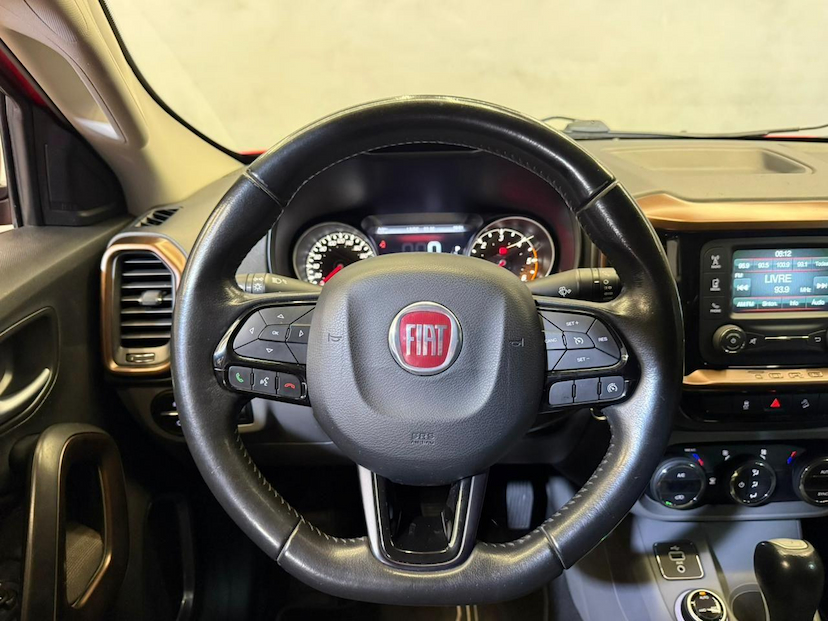 Foto do veículo FIAT TORO  VOLCANO 2.0 16V 4X4 TB DIESEL AUT. 2017 100.000 KM 99.900,00