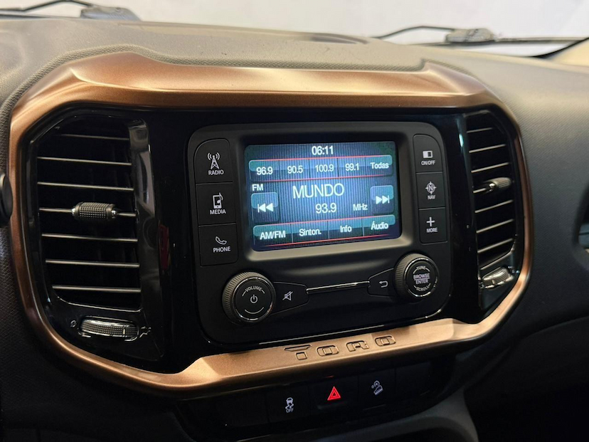 Foto do veículo FIAT TORO  VOLCANO 2.0 16V 4X4 TB DIESEL AUT. 2017 100.000 KM 99.900,00