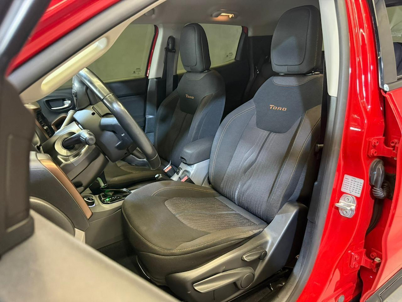 Foto do veículo FIAT TORO  VOLCANO 2.0 16V 4X4 TB DIESEL AUT. 2017 100.000 KM 99.900,00