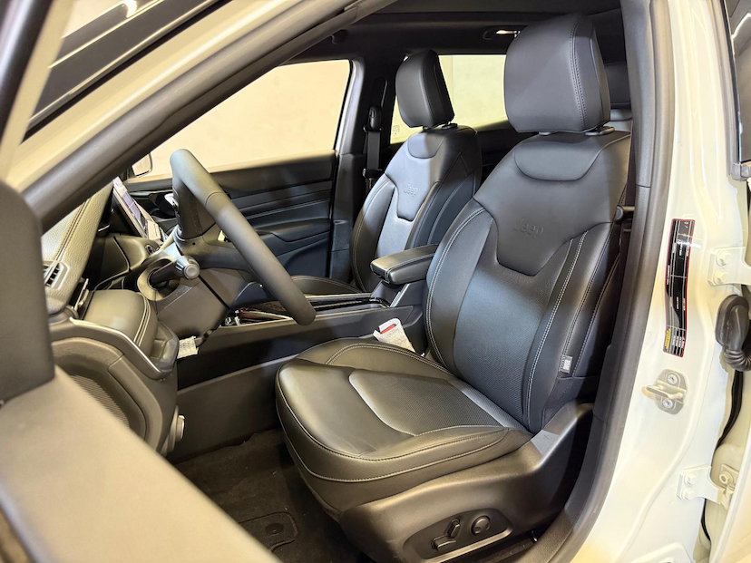 Foto do veículo JEEP COMPASS  SERIE S T 2025 41 KM 195.900,00