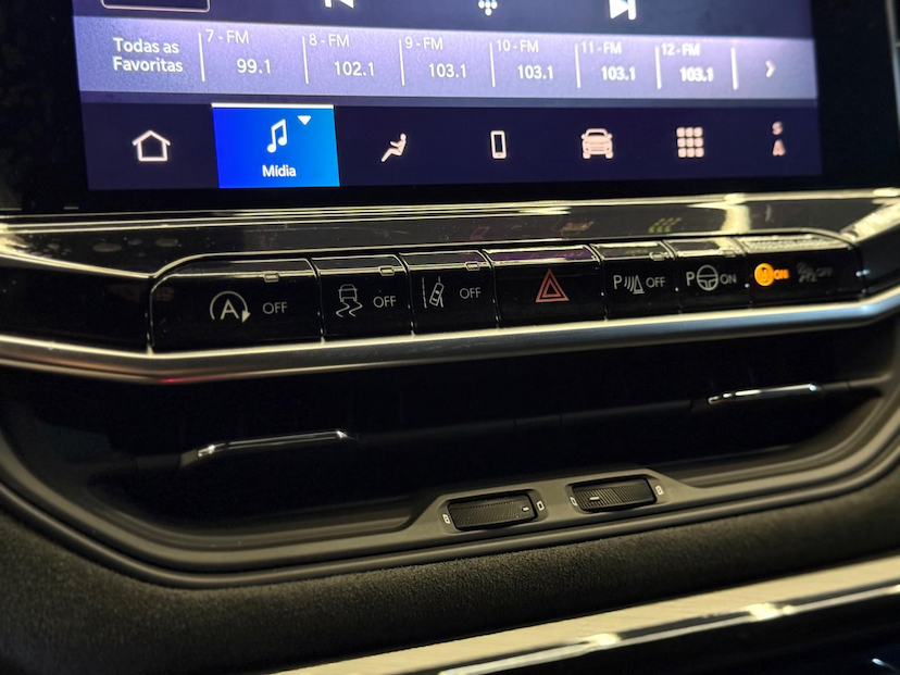 Foto do veículo JEEP COMMANDER COMMANDER BLACKHAWK 2025 17.672 KM 245.900,00