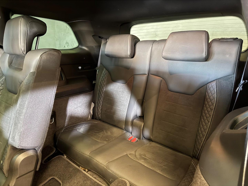 Foto do veículo JEEP COMMANDER COMMANDER BLACKHAWK 2025 17.672 KM 245.900,00