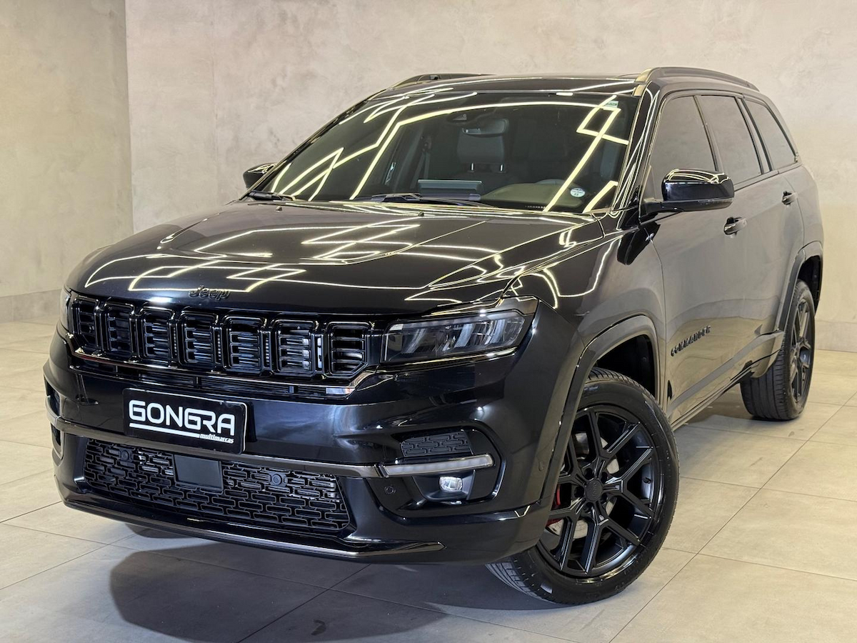 Foto do veículo JEEP COMMANDER COMMANDER BLACKHAWK 2024/2025 17.672 KM R$ 245.900,00