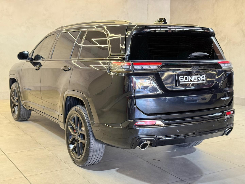 Foto do veículo JEEP COMMANDER COMMANDER BLACKHAWK 2025 17.672 KM 245.900,00