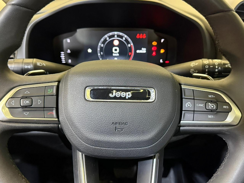 Foto do veículo JEEP RENEGADE  SAHARA 2025 12.143 KM 146.900,00