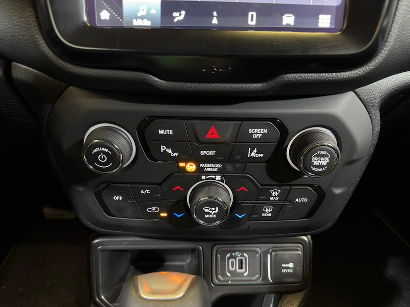 Foto do veículo JEEP RENEGADE  LONGITUDE T270 2025 35 KM 136.900,00