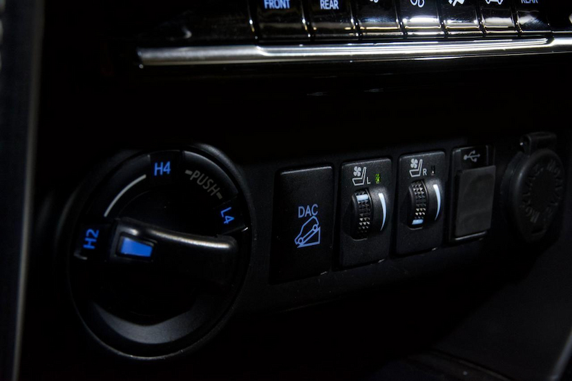 Foto do veículo TOYOTA HILUX  SW4 SRX 4X4 2.8 TDI 16V DIES. AUT. 2022 60.733 KM 269.900,00