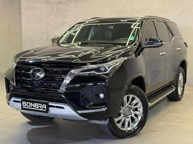 Foto do veículo TOYOTA HILUX  SW4 SRX 4X4 2.8 TDI 16V DIES. AUT. 2022/2022 60.733 KM R$ 305.900,00