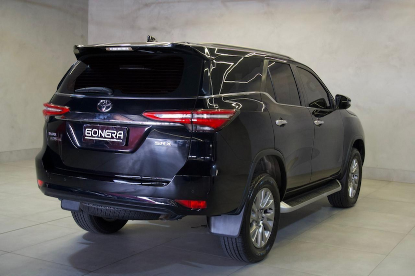 Foto do veículo TOYOTA HILUX  SW4 SRX 4X4 2.8 TDI 16V DIES. AUT. 2022 60.733 KM 269.900,00