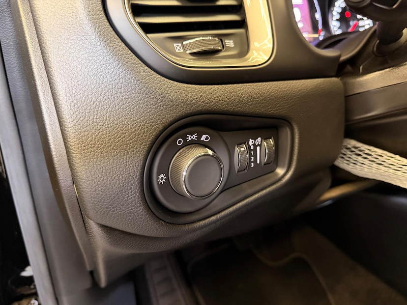 Foto do veículo JEEP RENEGADE  TURBO 2025 19 KM 114.900,00