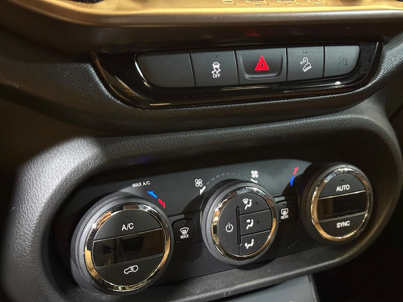 Foto do veículo FIAT TORO  RANCH AT9 4X4 2020 28.562 KM 126.900,00