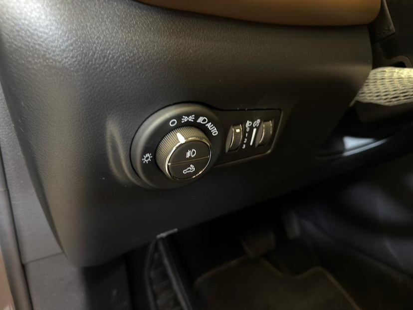 Foto do veículo RAM RAMPAGE  LAR. HURR. 4 2.0 TB CD 4X4 AUT 2025 98 KM 214.900,00