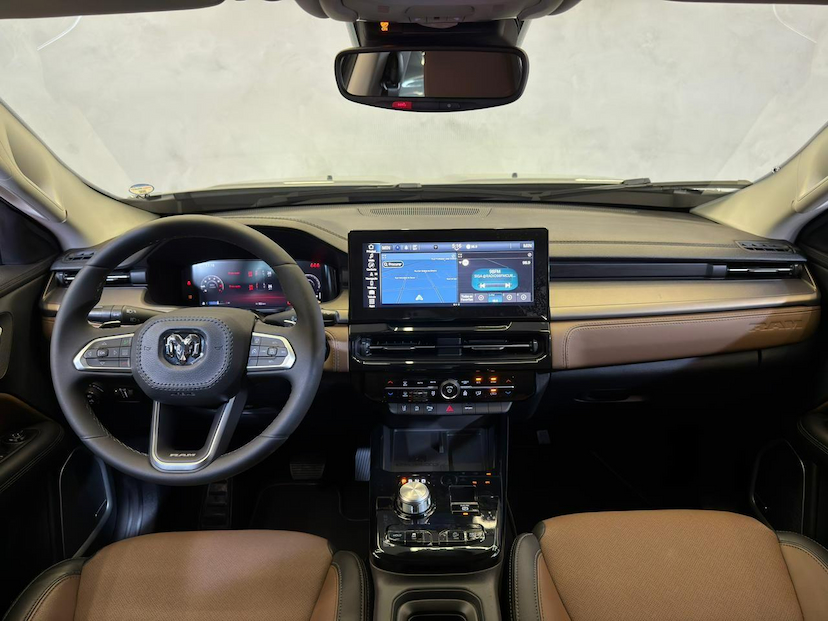 Foto do veículo RAM RAMPAGE  LAR. HURR. 4 2.0 TB CD 4X4 AUT 2025 98 KM 214.900,00