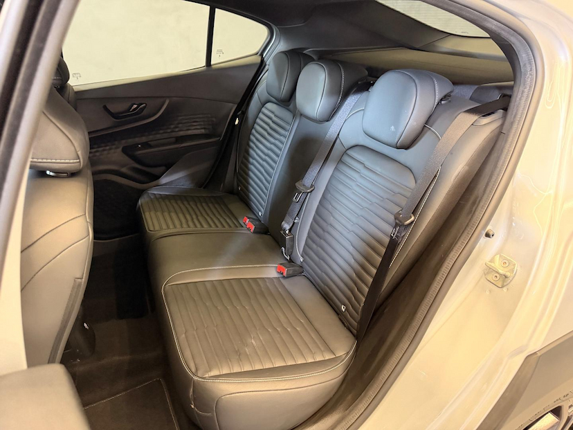 Foto do veículo FIAT FASTBACK  TURBO 270 2023 40.000 KM 116.900,00