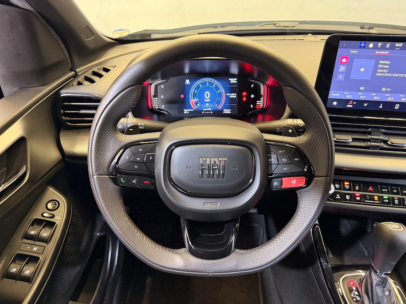 Foto do veículo FIAT FASTBACK  TURBO 270 2023 40.000 KM 116.900,00