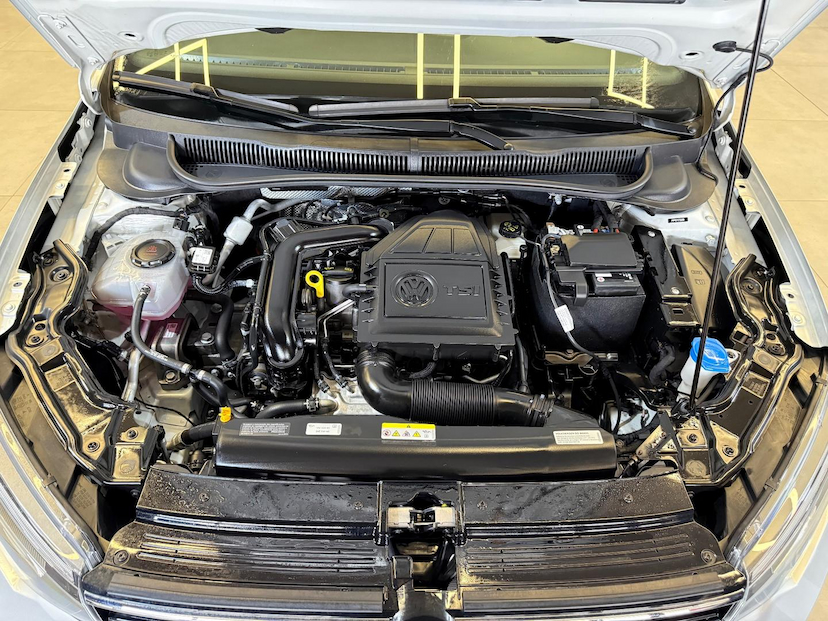 Foto do veículo VOLKSWAGEN VIRTUS  HL AC 2023 12.975 KM 115.900,00