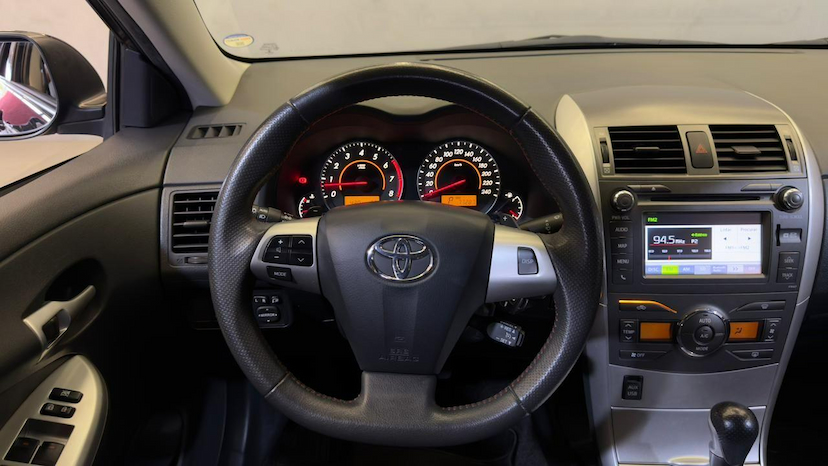 Foto do veículo TOYOTA COROLLA  XRS FLEX 2014 77.100 KM 78.900,00