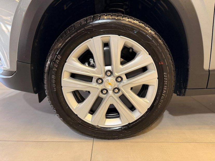 Foto do veículo CHEVROLET TRACKER  TURBO 2026 2.700 KM 115.900,00