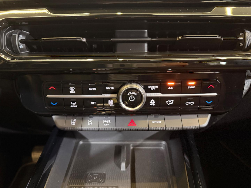 Foto do veículo RAM RAMPAGE  LARAMIE 2.0 GAS 2025 2.906 KM 222.900,00