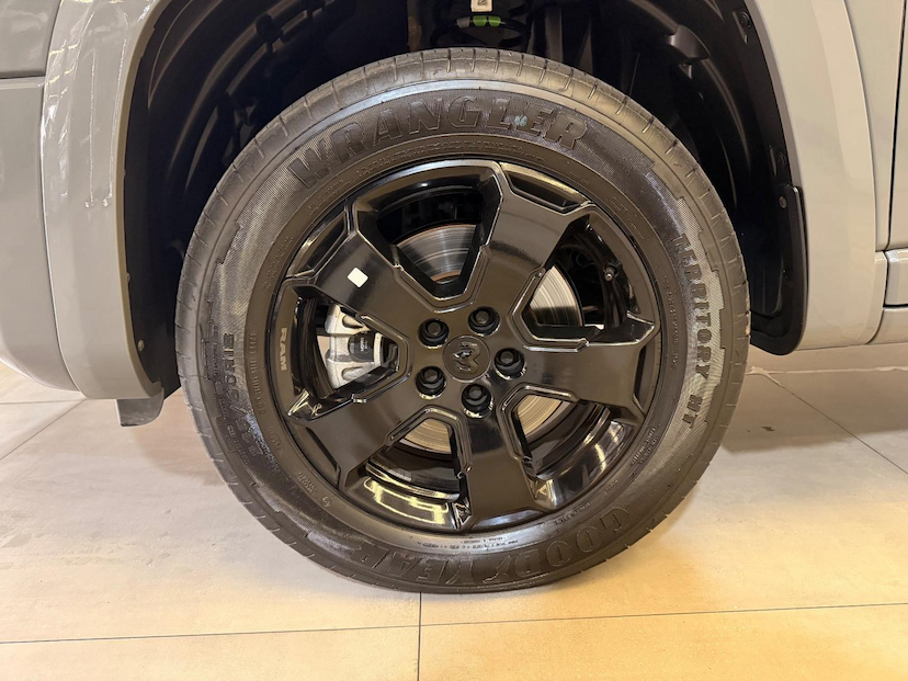 Foto do veículo RAM RAMPAGE  LARAMIE 2.0 GAS 2025 2.906 KM 222.900,00