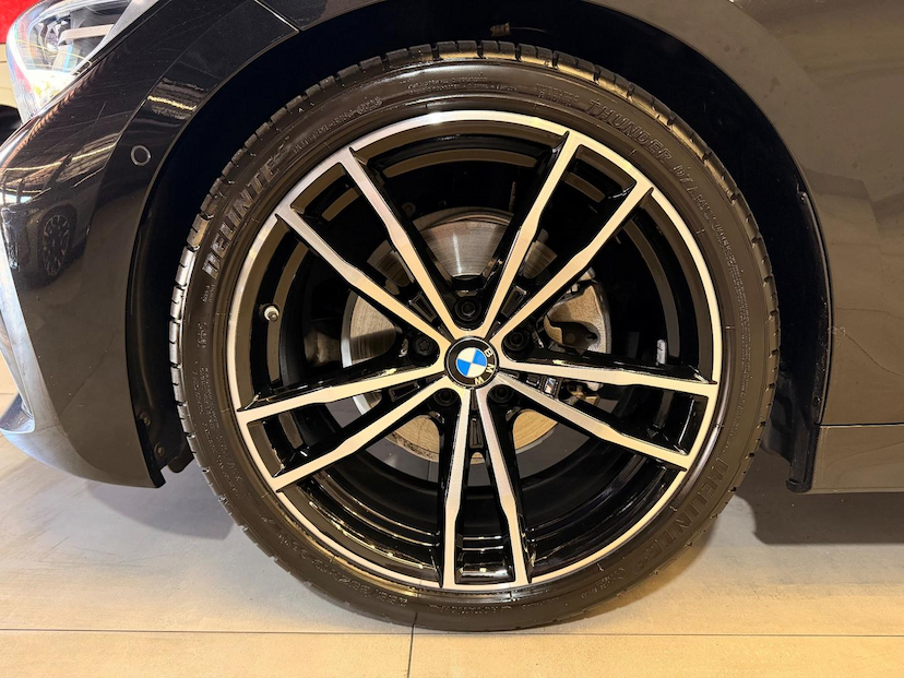 Foto do veículo BMW 320I A 2.0 TB M SPORT ACTIVEFLEX 16V 4P 2022 37.035 KM 238.900,00