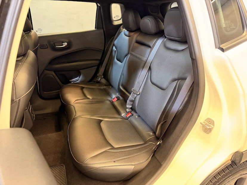 Foto do veículo JEEP COMPASS  S 2.0 4X4 TB 16V DIESEL AUT. 2021 54.587 KM 132.900,00