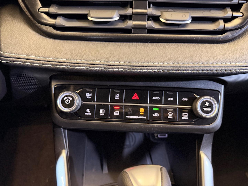 Foto do veículo FIAT FASTBACK  AUDACE 200 TB AUT (HÍBRIDO) 2025 8.510 KM 124.900,00