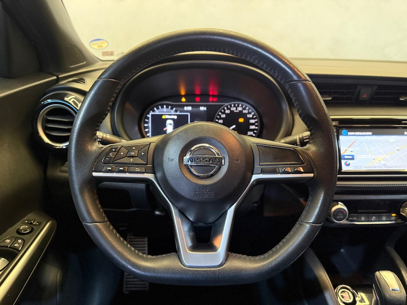 Foto do veículo NISSAN KICKS  SL 1.6 16V 2017 100.291 KM 81.900,00