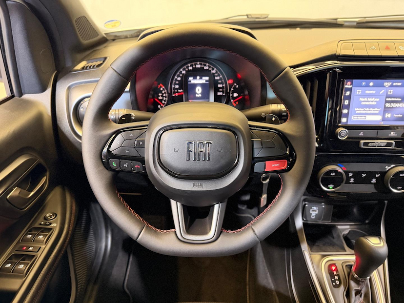 Foto do veículo FIAT STRADA  ULTRA T200AT 2025 12.725 KM 130.900,00