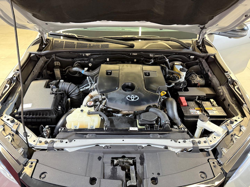 Foto do veículo TOYOTA HILUX  SW4 2.8 SRX 4X4 16V TURBO INTERCOOLER 2022 22.050 KM 314.900,00