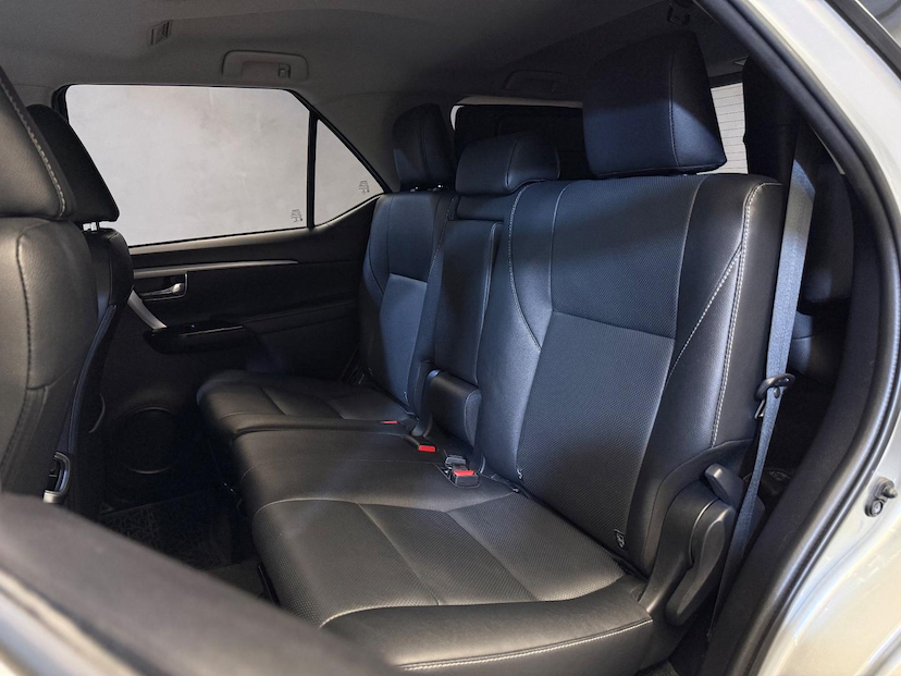 Foto do veículo TOYOTA HILUX  SW4 2.8 SRX 4X4 16V TURBO INTERCOOLER 2022 22.050 KM 314.900,00