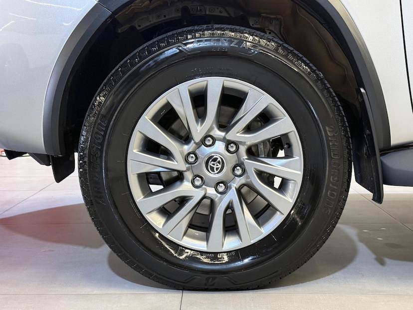 Foto do veículo TOYOTA HILUX  SW4 2.8 SRX 4X4 16V TURBO INTERCOOLER 2022 22.050 KM 314.900,00