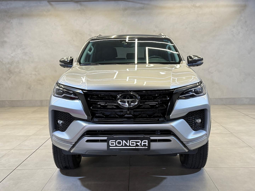 Foto do veículo TOYOTA HILUX  SW4 2.8 SRX 4X4 16V TURBO INTERCOOLER 2022 22.050 KM 314.900,00