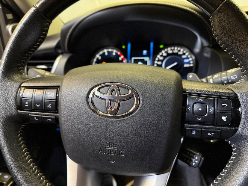 Foto do veículo TOYOTA HILUX  SW4 2.8 SRX 4X4 16V TURBO INTERCOOLER 2022 22.050 KM 314.900,00