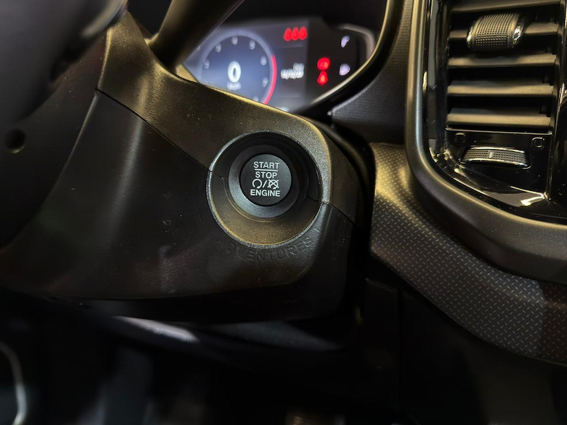 Foto do veículo FIAT TORO NOVO FIAT  ULTRA TURBO 2025 20.514 KM 159.900,00