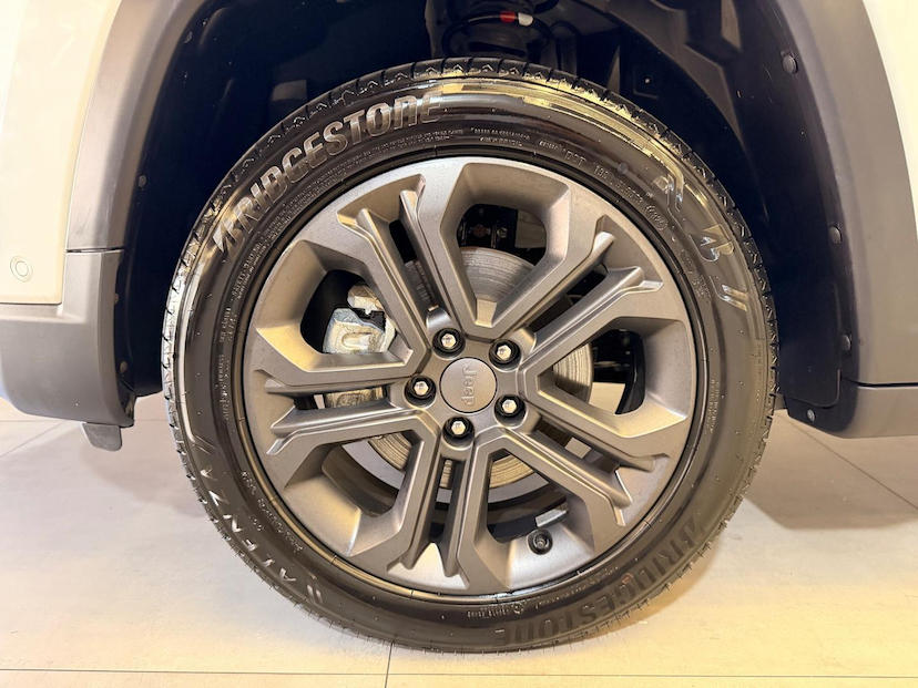 Foto do veículo JEEP COMPASS  LONGITUDE T 2025 45 KM 172.900,00