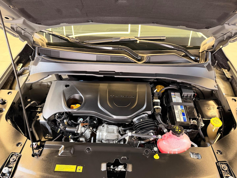 Foto do veículo JEEP COMPASS  LONG TF 2024 25.928 KM 145.900,00