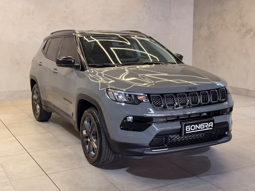 Foto do veículo JEEP COMPASS  LONG TF 2024 25.928 KM 145.900,00