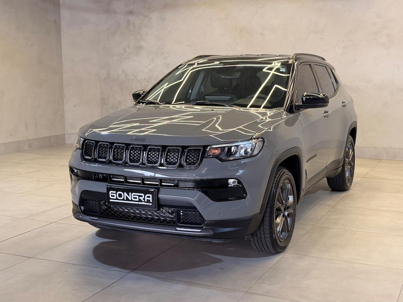 Foto do veículo JEEP COMPASS  LONG TF 2024 25.928 KM 145.900,00