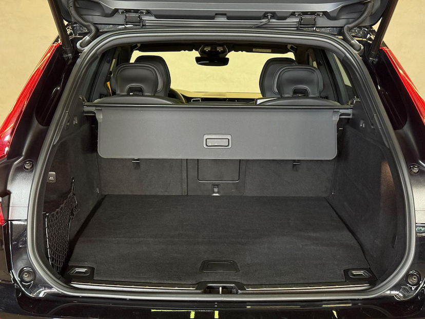 Foto do veículo VOLVO XC60  T8 POLESTAR 2023 26.411 KM 319.900,00