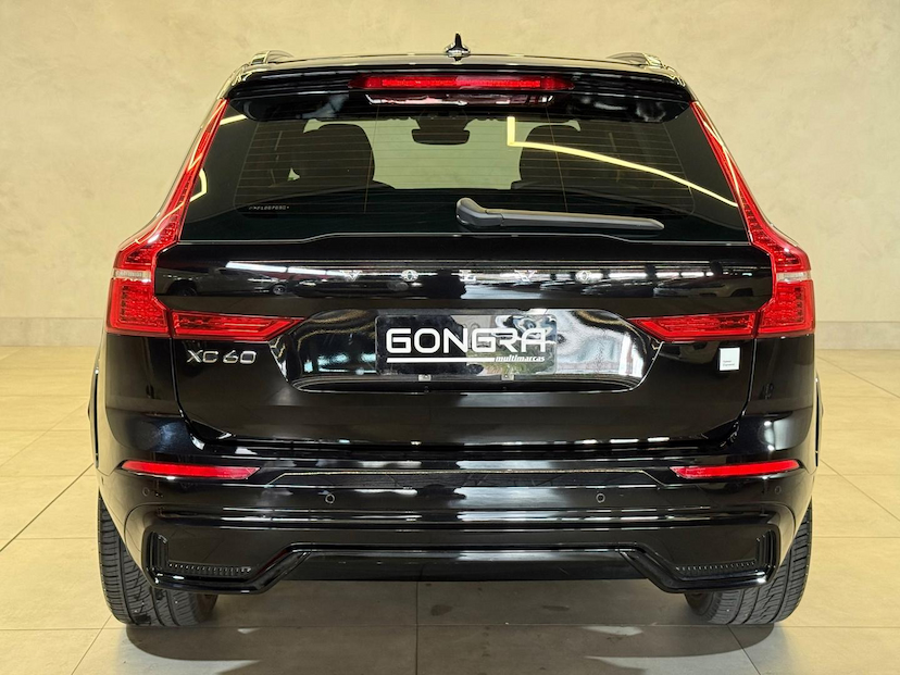 Foto do veículo VOLVO XC60  T8 POLESTAR 2023 26.411 KM 319.900,00