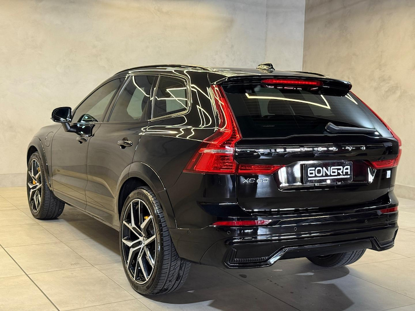 Foto do veículo VOLVO XC60  T8 POLESTAR 2023 26.411 KM 319.900,00