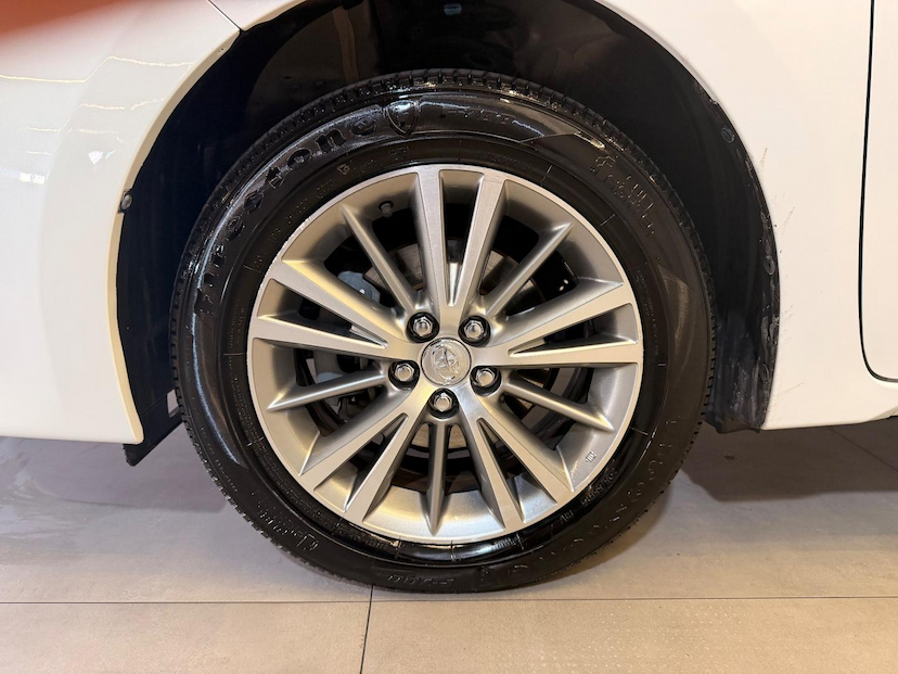 Foto do veículo TOYOTA COROLLA  2.0 XEI 16V FLEX 4P AUTOMATICO 2015 97.522 KM 83.900,00