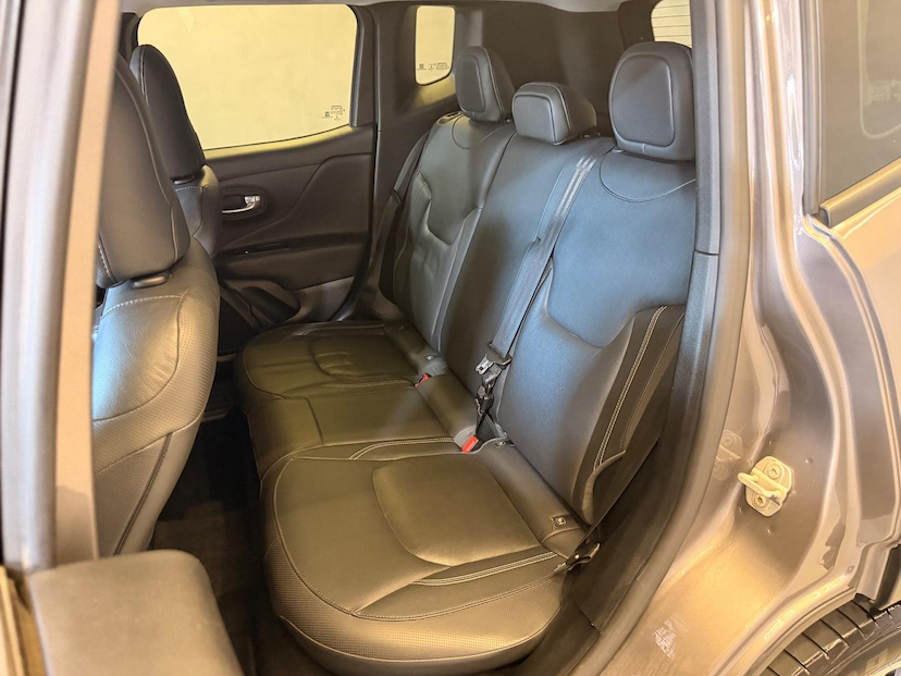 Foto do veículo JEEP RENEGADE  LNGTD AT 2021 89.820 KM 87.900,00