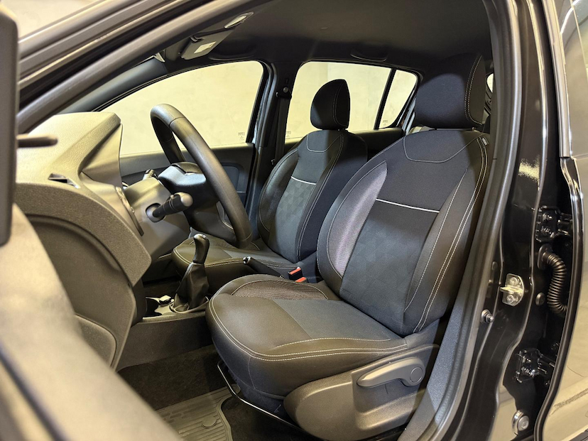 Foto do veículo RENAULT SANDERO  SZE16MT 2022 58.301 KM 69.900,00