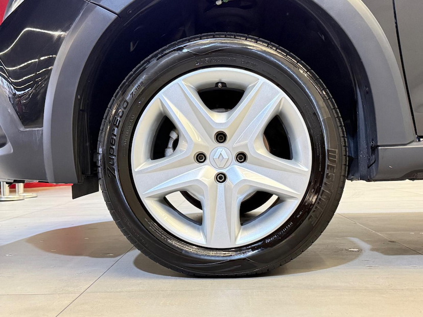 Foto do veículo RENAULT SANDERO  SZE16MT 2022 58.301 KM 69.900,00